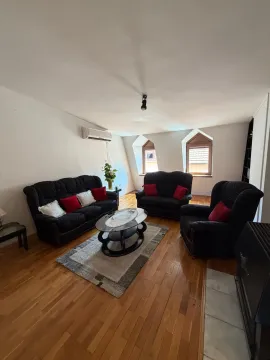 Izdavanje, dvosoban stan, 82m², Centar, Cetinje - image 7