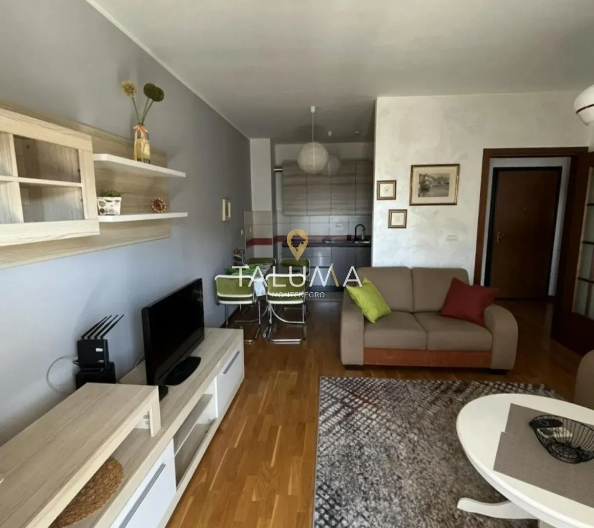 Izdavanje, jednosoban stan, 53m², City Kvart, Podgorica