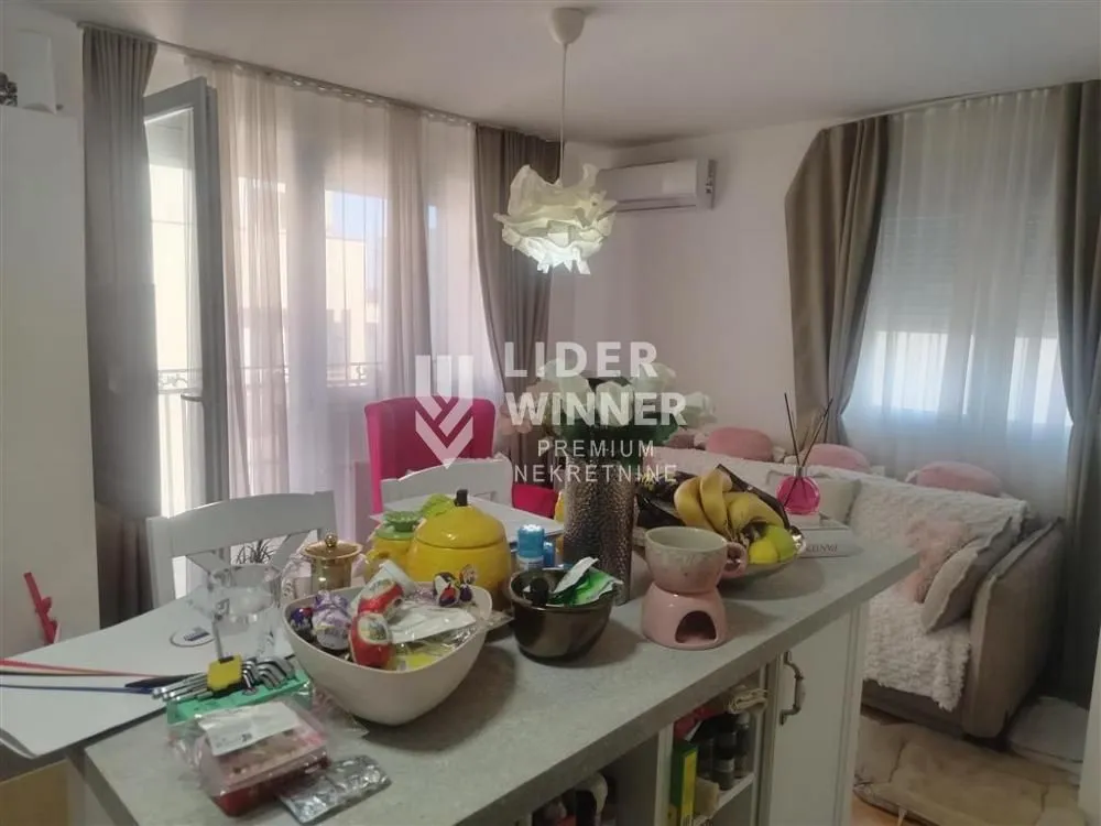 Sale, three bedroom apartment, 59m², Zvezdara Sve Podlokacije, Beograd