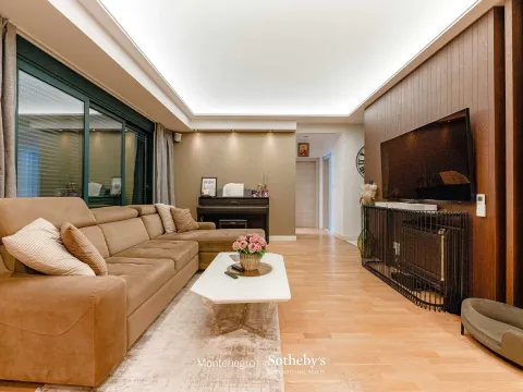 Sale, two bedroom apartment, 85m², Dobrota, Kotor - image 8