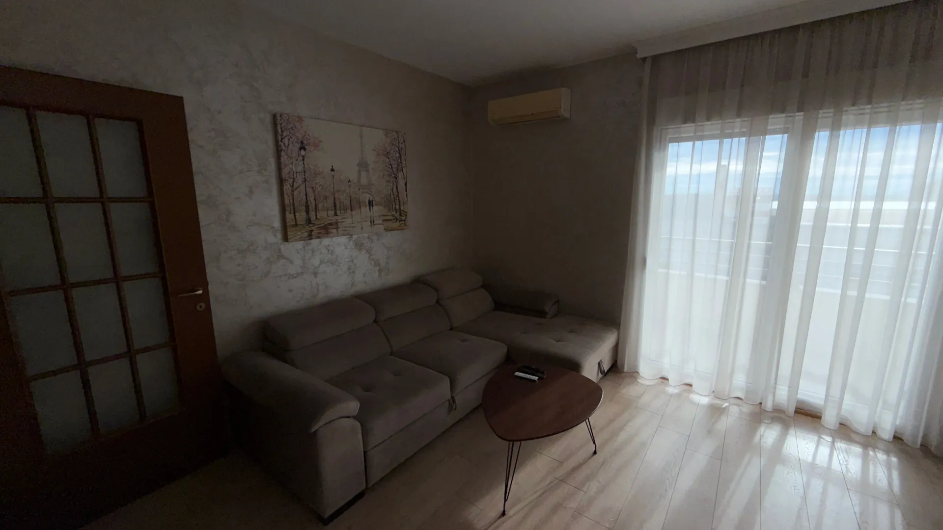 Izdavanje, dvosoban stan, 75m², Kod Big Fashion-a, Podgorica