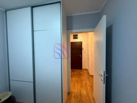 Izdavanje, dvosoban stan, 65m², City Kej, Podgorica - image 9