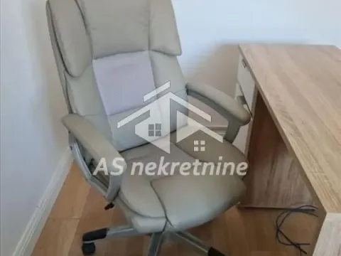 Izdavanje, poslovni prostor, 72m², Kalenić Pijaca, Vračar Sve Podlokacije - image 9