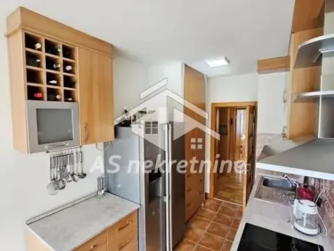 Izdavanje, trosoban stan, 80m², Stari Grad, Beograd - image 7