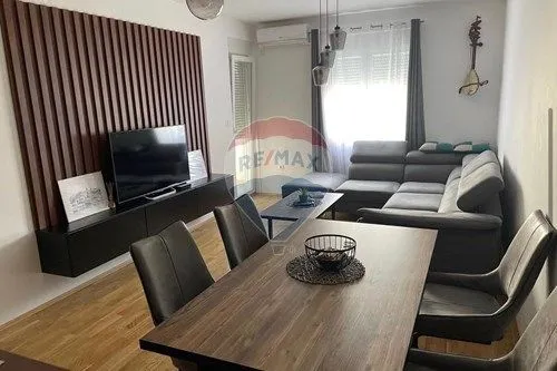 Izdavanje, jednosoban stan, 49m², Stari Aerodrom, Podgorica