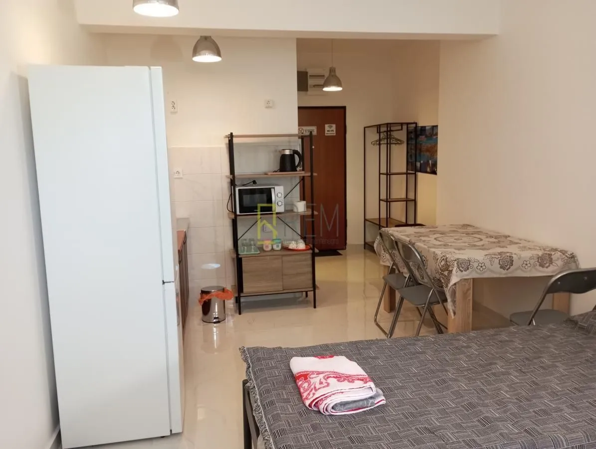 Prodaja, garsonjera, 27m², Podgorica, Crna Gora