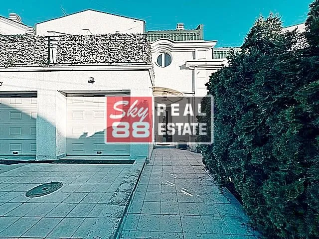 Rent, house, 210m², Savski Venac, Beograd