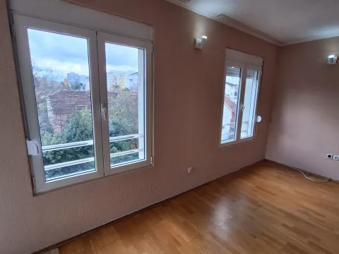 Rent, two bedroom apartment, 70m², Zabjelo, Podgorica - image 11