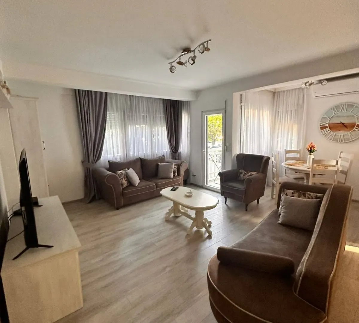 Rent, two bedroom apartment, 67m², Centar, Bar