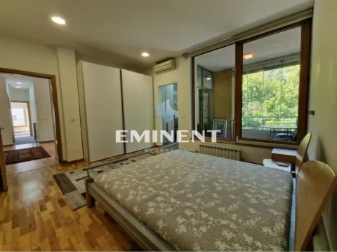 Izdavanje, trosoban stan, 130m², Savski Venac, Beograd - image 6