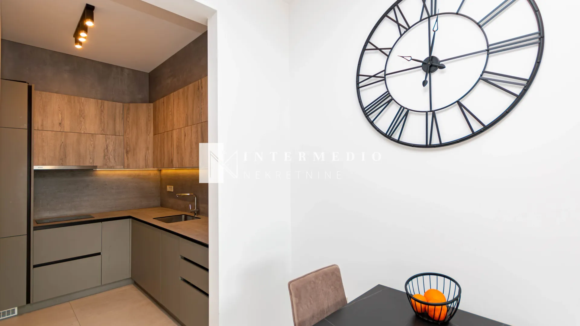 Prodaja, jednosoban stan, 49m², Baošići, Herceg Novi