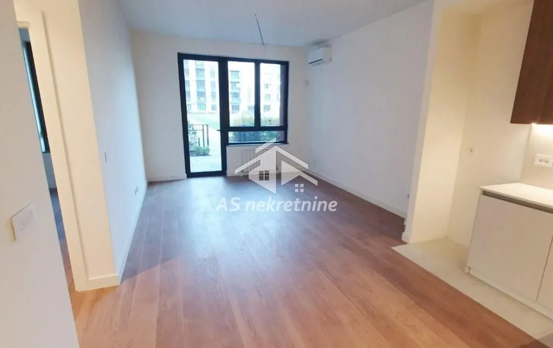 Izdavanje, dvosoban stan, 61m², Savski Venac, Beograd