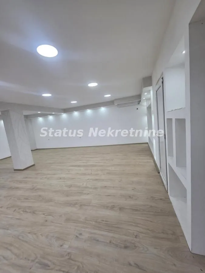 Izdavanje, kuća, 200m², Petrovaradin, Novi Sad
