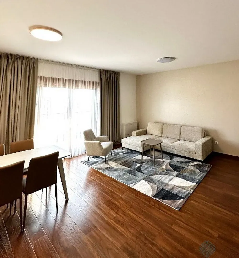 Izdavanje, četvorosoban stan, 127m², Master Kvart, Podgorica