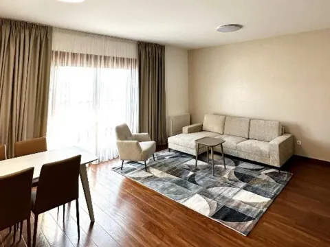 Izdavanje, četvorosoban stan, 127m², Master Kvart, Podgorica - image 2