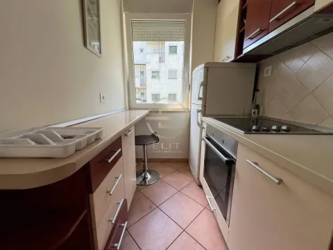 Izdavanje, dvosoban stan, 50m², Grbavica, Novi Sad Sve Podlokacije - image 7