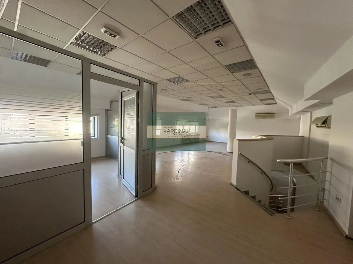 Rent, office space, 200m², Centar, Kragujevac