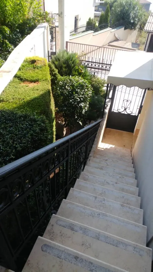 Prodaja, kuća, 200m², Bar, Crna Gora