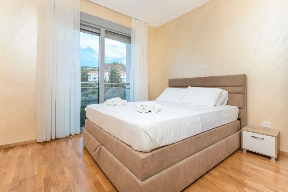 Sale, two bedroom apartment, 55m², Bečići, Budva
