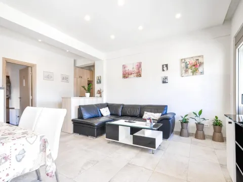 Sale, one bedroom apartment, 57m², Tivat, Crna Gora - image 5