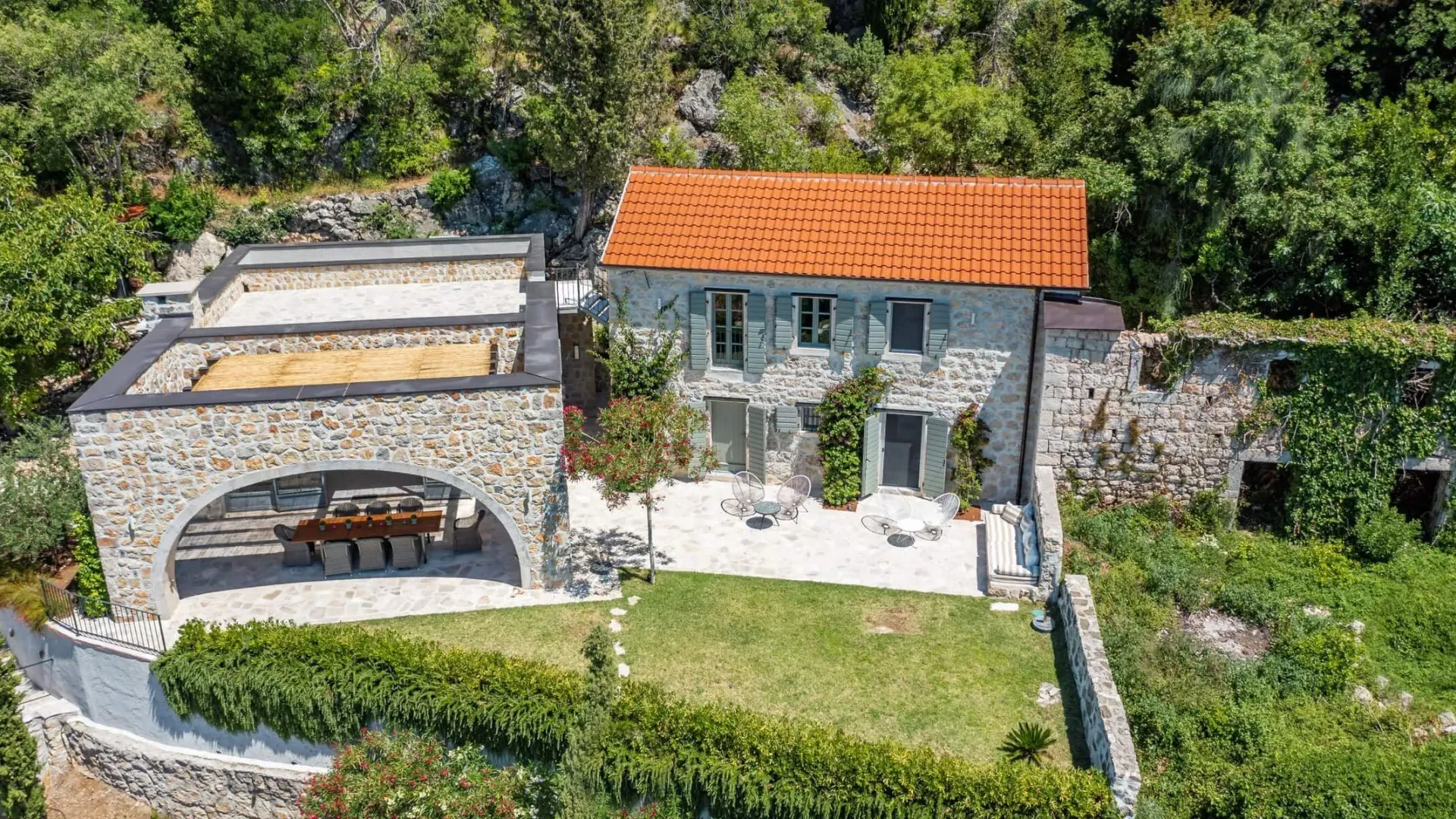 Sale, house, 350m², Kotor, Crna Gora