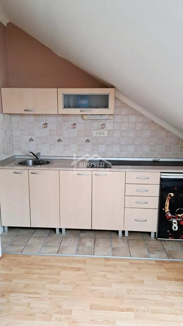 Prodaja, četvorosoban stan, 89m², Čukarica, Beograd