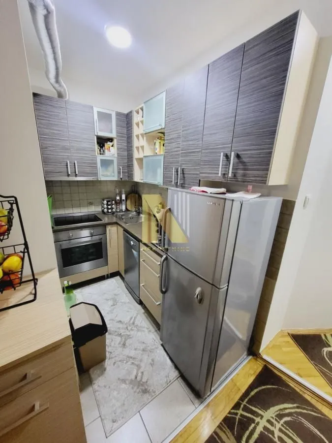 Prodaja, dvosoban stan, 40m², Stari grad, Novi Sad