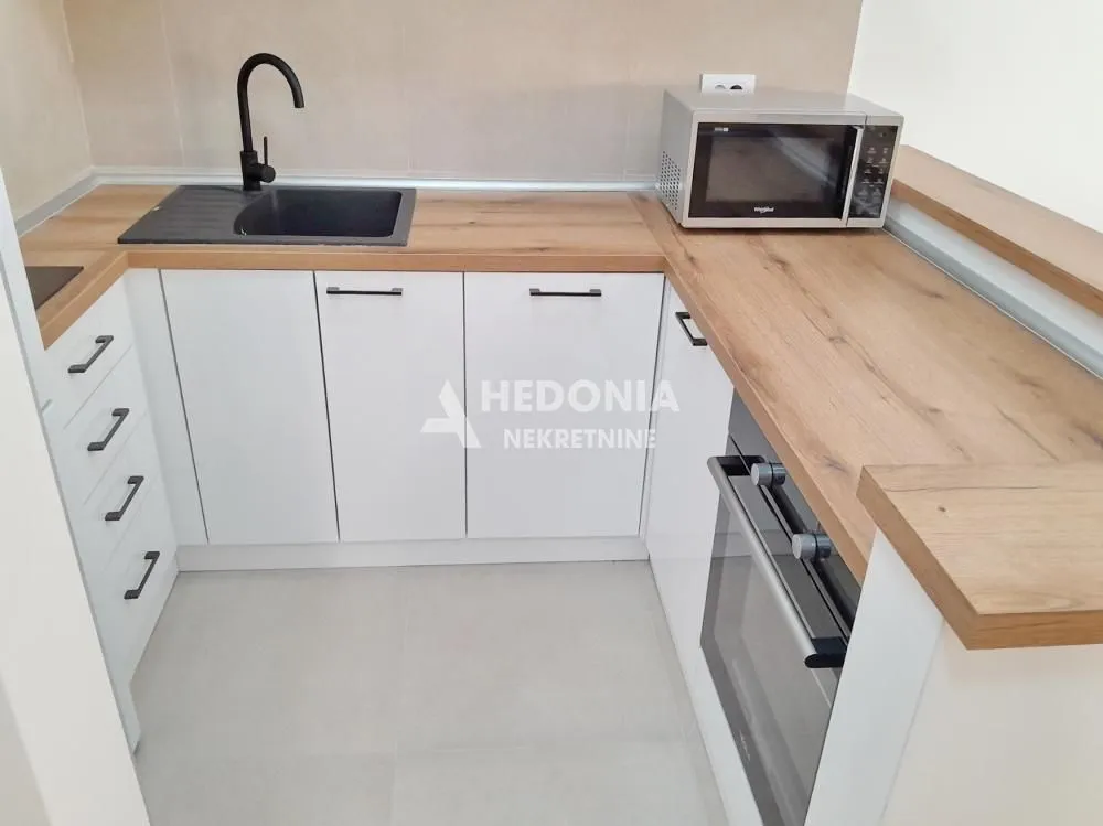 Sale, two bedroom apartment, 50m², Novi Beograd Blok 61, Novi Beograd Sve Podlokacije