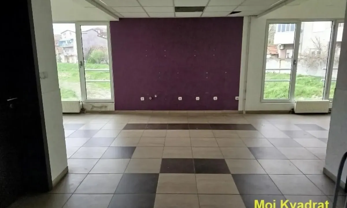 Prodaja, poslovni prostor, 48m², Centar, Jagodina