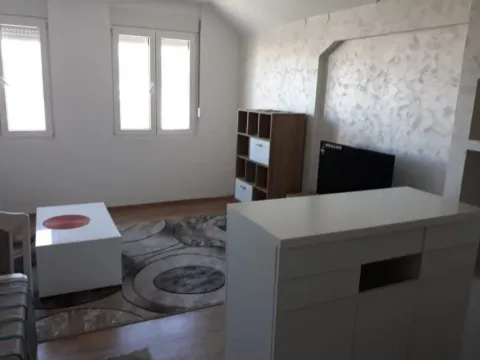 Prodaja, jednosoban stan, 41m², Stari Aerodrom, Podgorica - image 4