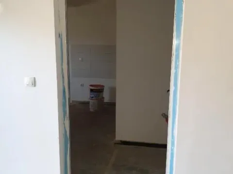 Sale, three bedroom apartment, 76m², Resnik, Beograd