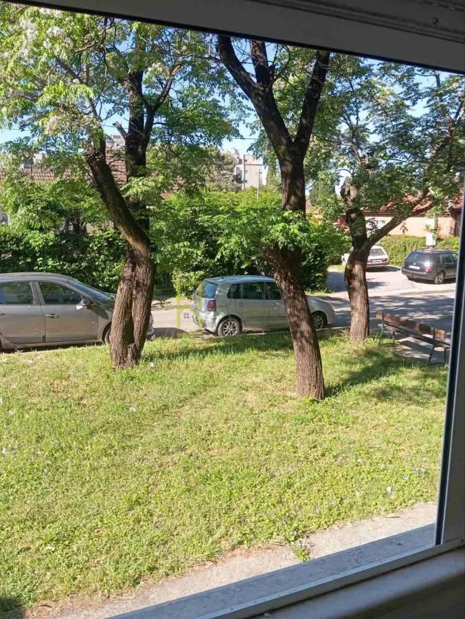 Prodaja, trosoban stan, 84m², Baston, Podgorica