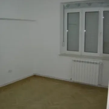 Izdavanje, poslovni prostor, 75m², Vračar Sve Podlokacije, Beograd - image 8