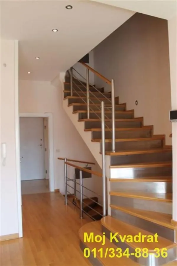 Izdavanje, kuća, 215m², Savski Venac, Beograd
