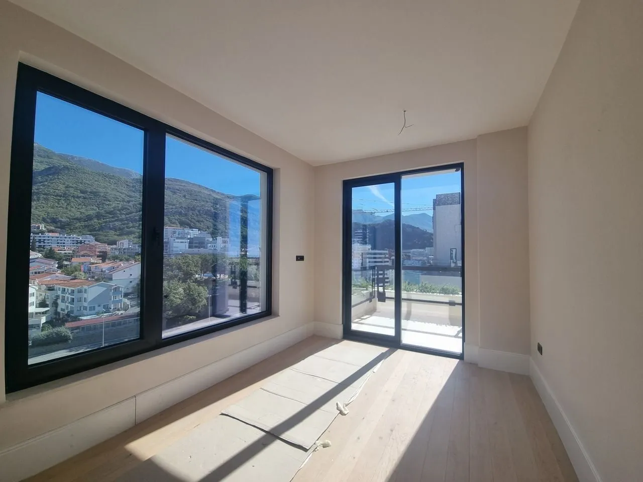 Sale, two bedroom apartment, 113m², Bečići, Budva