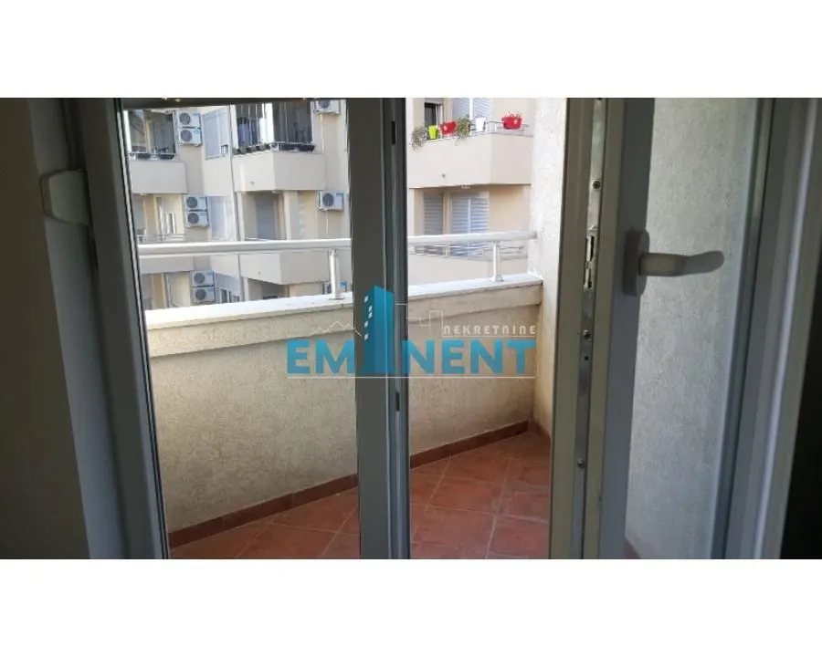 Izdavanje, dvosoban stan, 55m², Lekino Brdo, Voždovac Sve Podlokacije