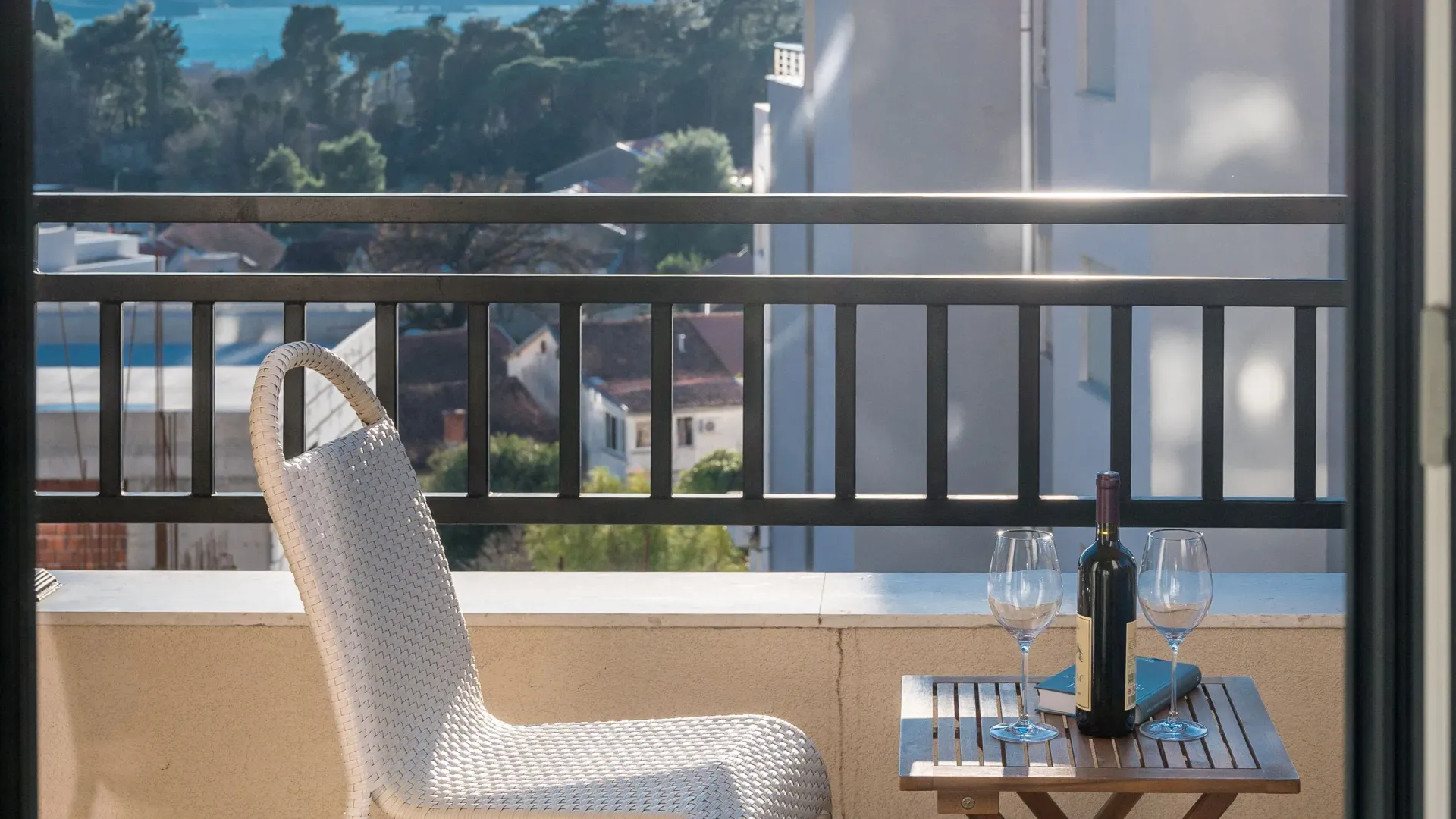 Prodaja, dvosoban stan, 63m², Pod Kuk, Tivat
