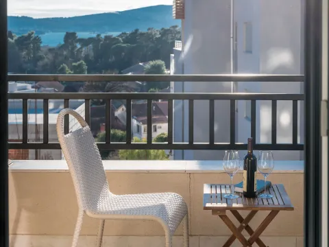 Sale, two bedroom apartment, 63m², Pod Kuk, Tivat - image 5