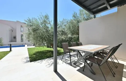Rent, house, 200m², Reževići, Budva - image 6