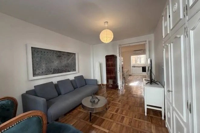 Rent, three bedroom apartment, 69m², Kalenić Pijaca, Vračar Sve Podlokacije