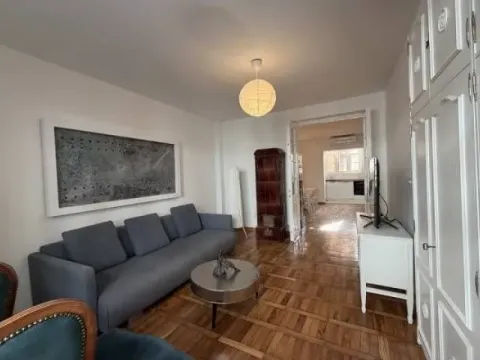 Rent, three bedroom apartment, 69m², Kalenić Pijaca, Vračar Sve Podlokacije - image 1