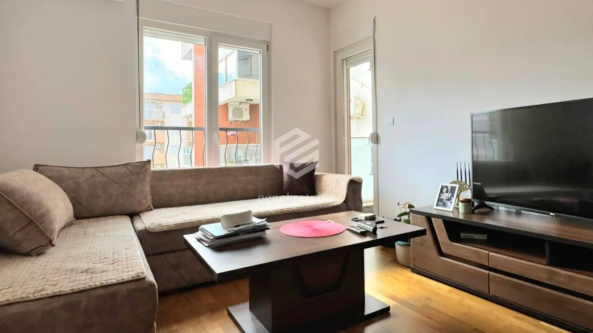 Rent, one bedroom apartment, 42m², Stari Aerodrom, Podgorica