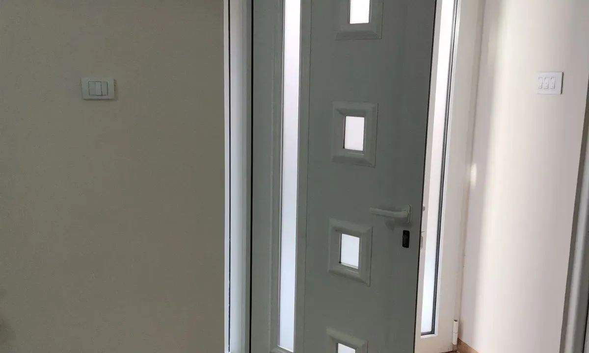 Izdavanje, jednosoban stan, 40m², Stari Aerodrom, Podgorica