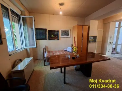 Sale, two bedroom apartment, 86m², Kalenić Pijaca, Vračar Sve Podlokacije - image 8