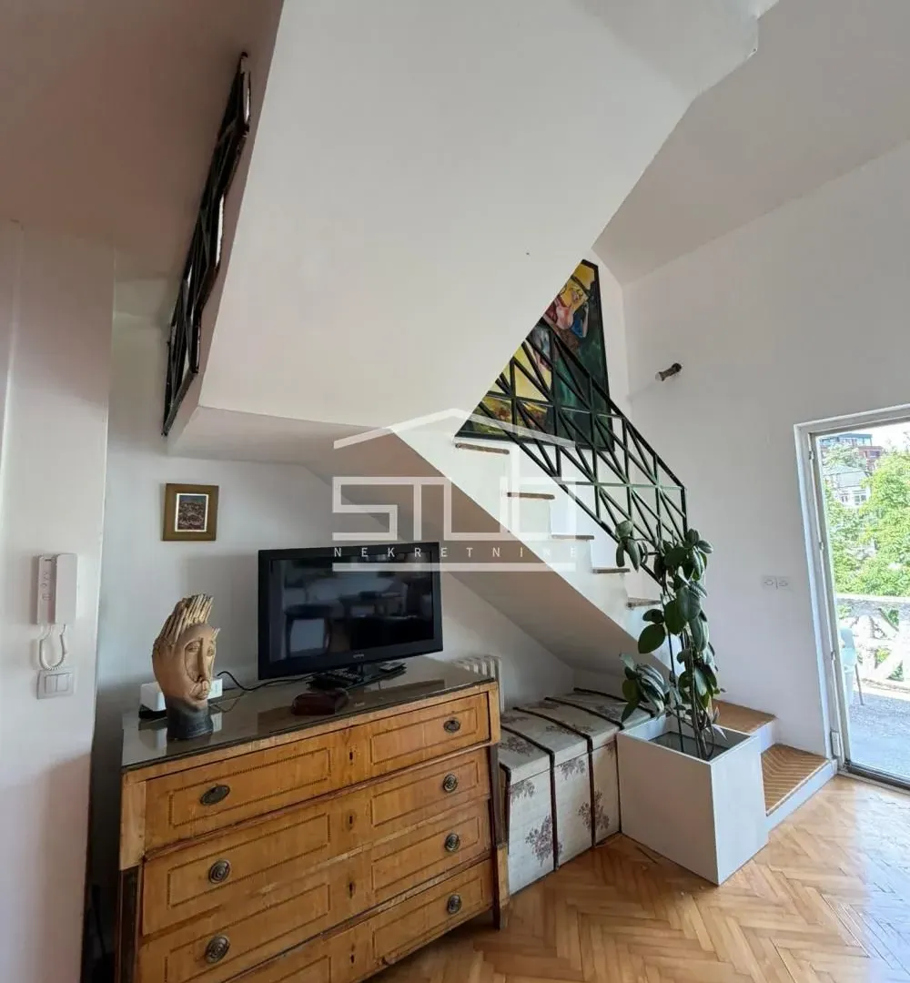 Rent, four bedroom apartment, 150m², Neimar, Vračar Sve Podlokacije