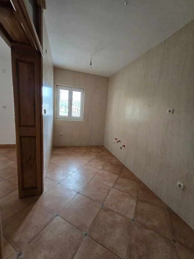 Prodaja, kuća, 500m², Bar, Crna Gora
