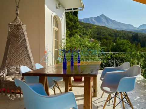 Prodaja, kuća, 335m², Herceg Novi, Crna Gora