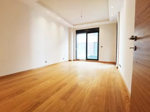 Rent, office space, 52m², Kod Capital Plaze, Podgorica - image 2