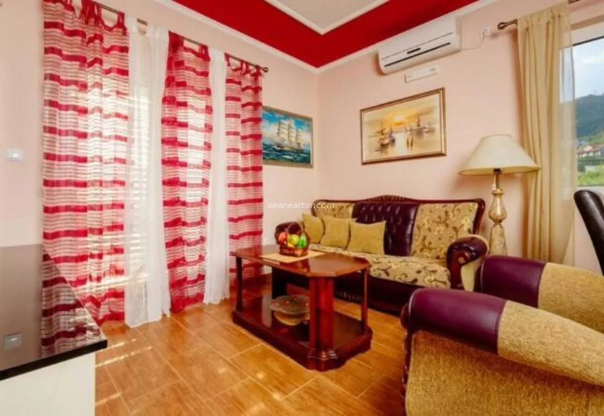 Rent, one bedroom apartment, 55m², Seljanovo, Tivat