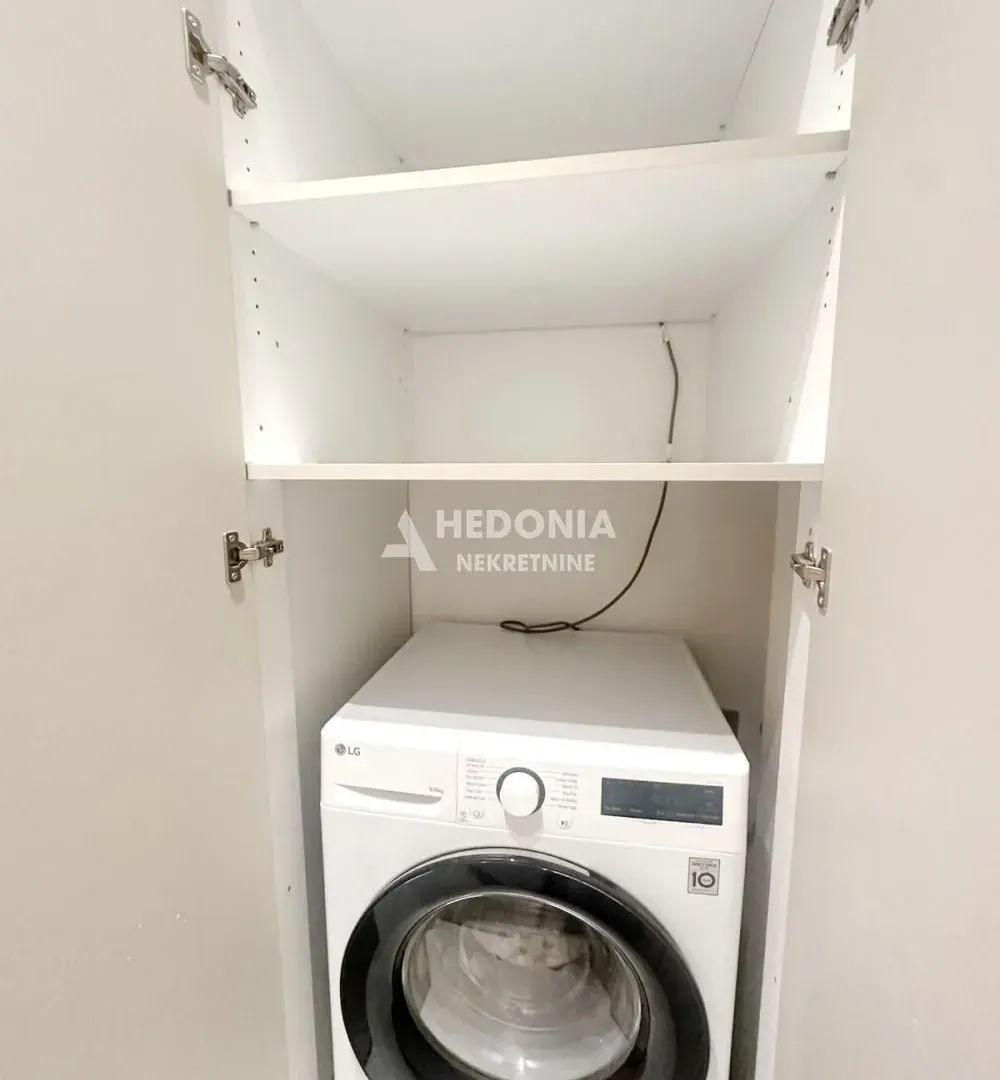 Rent, office space, 94m², Kalenić Pijaca, Vračar Sve Podlokacije